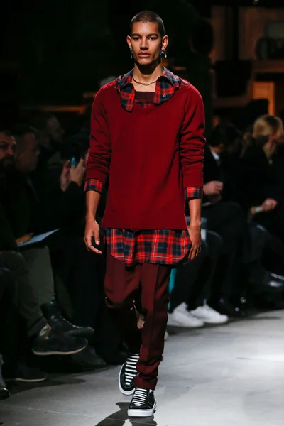 Look 25